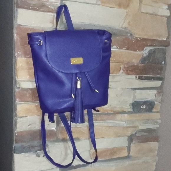 💜Monat Purple Backpack with Tassel Accent - Picture 1 of 8